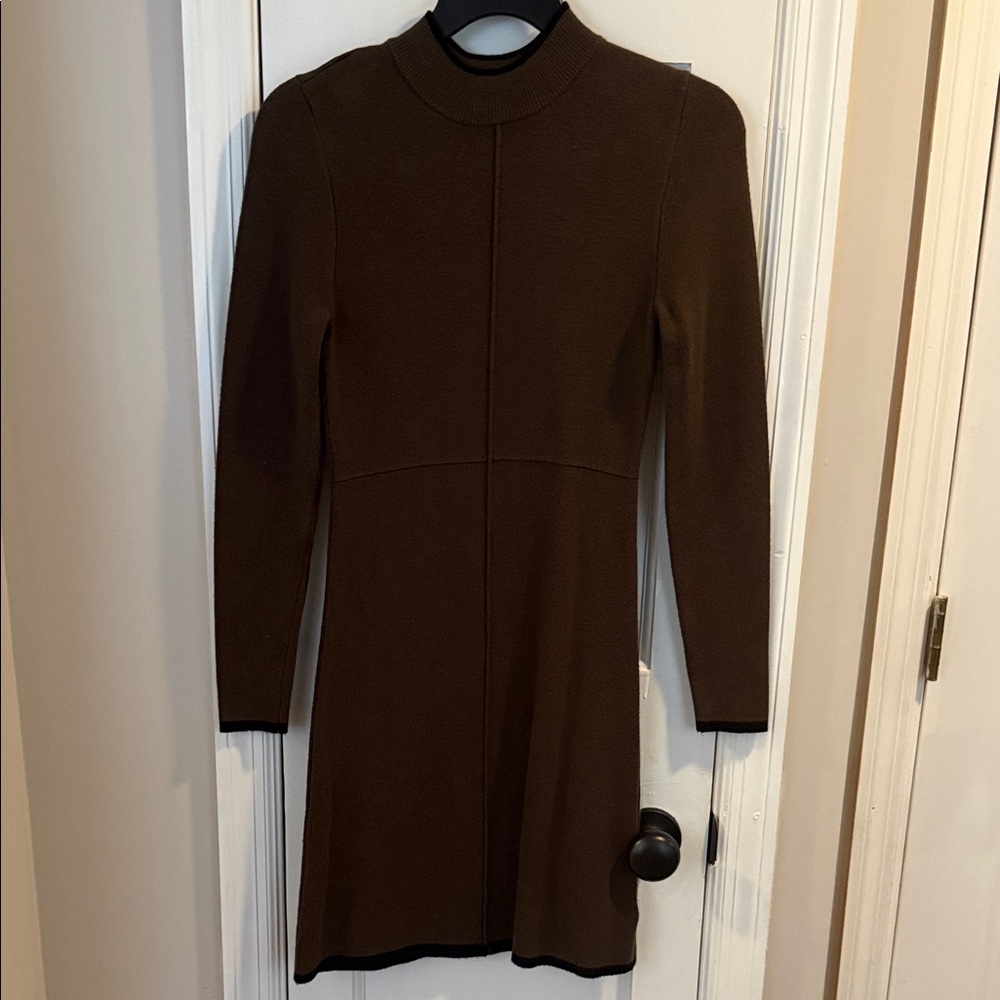 Romeo & Juliet Couture Brown Long Sleeve Dress